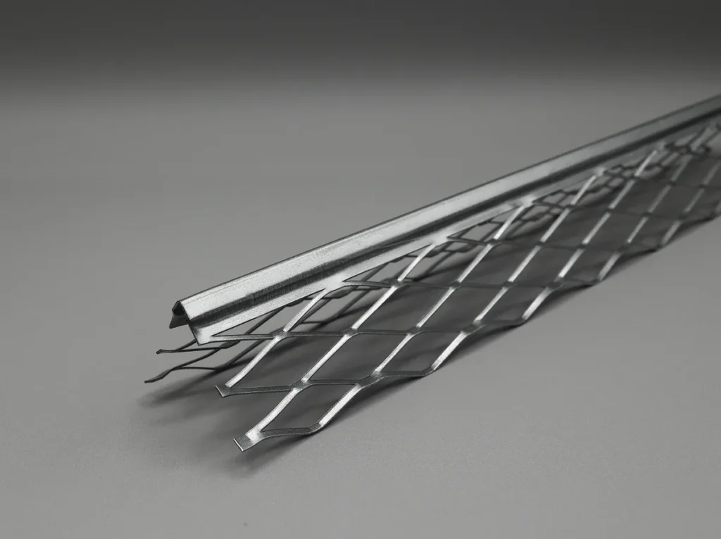 Article 2001.P, cornière d’angle, galvanisée, pour enduit intérieur.